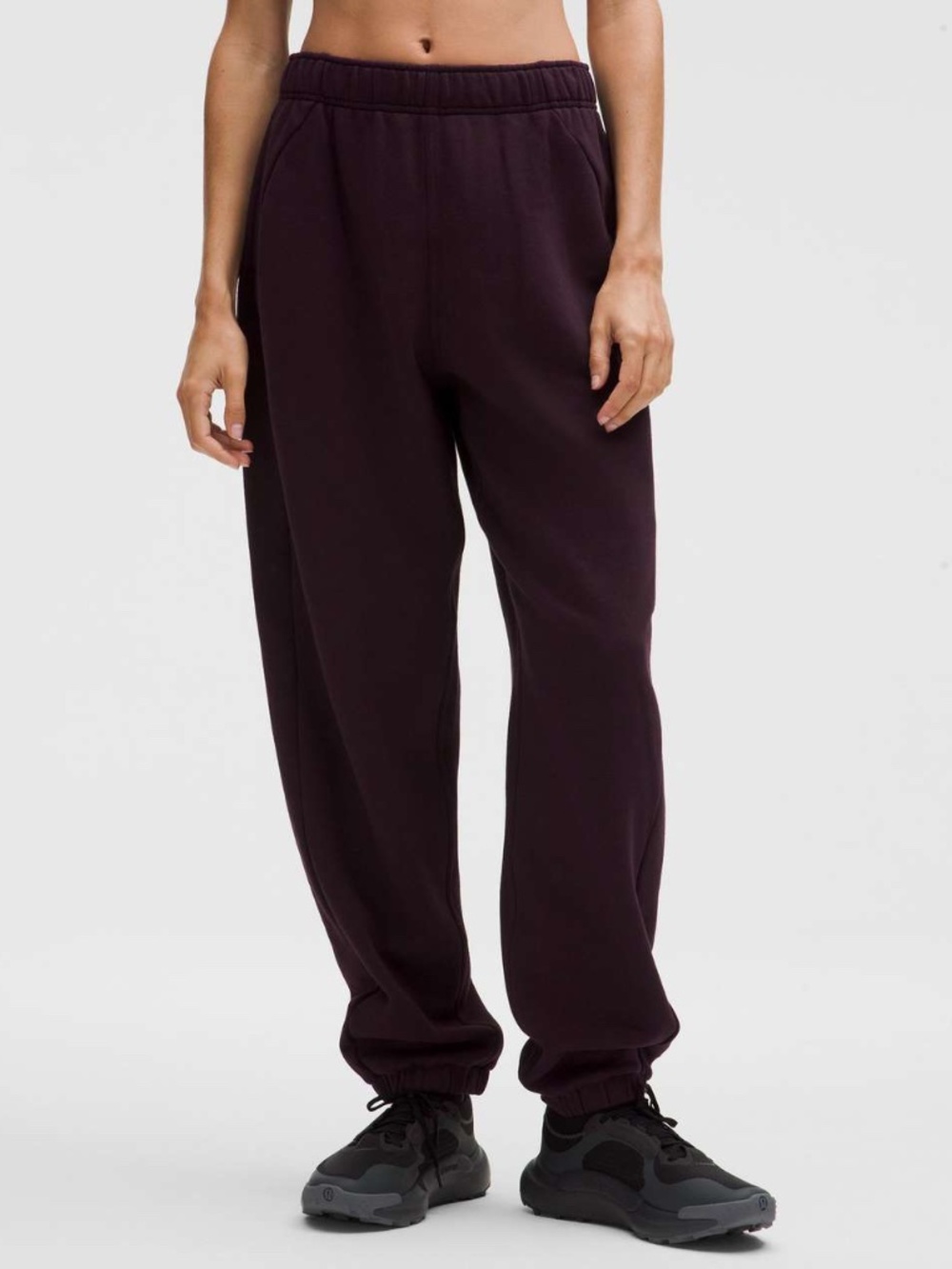 lululemon scuba mid rise oversized jogger regular in black plum